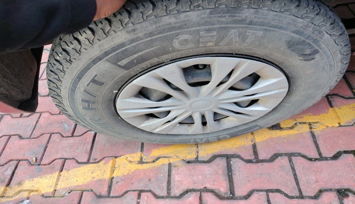 2016 Mahindra TUV300 T4 PLUS, Diesel, Manual, 51,739 km, tyre