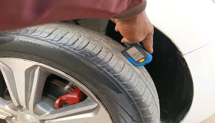 2018 Hyundai Verna 1.6 VTVT SX, Petrol, Manual, 79,798 km, tyre