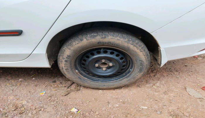 2014 Honda City 1.5L I-VTEC SV CVT, Petrol, Automatic, 1,20,303 km, tyre