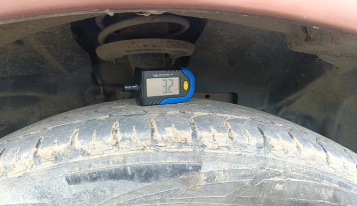 2018 Ford Ecosport AMBIENTE 1.5L DIESEL, Diesel, Manual, 1,08,545 km, tyre