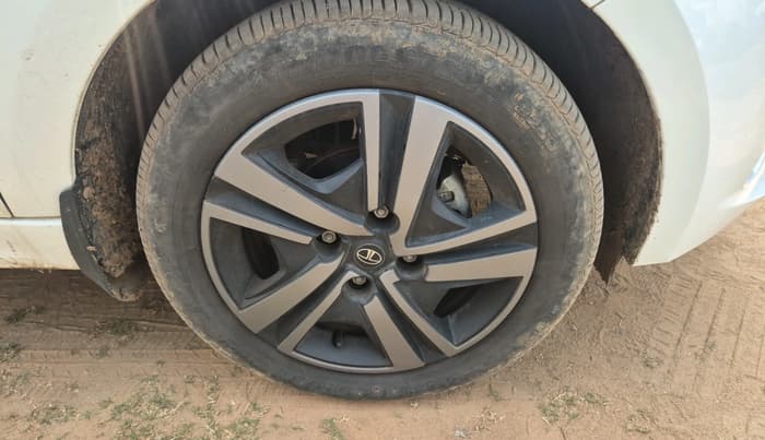 2024 Tata Tiago XZA PLUS DUAL TONE PETROL, Petrol, Automatic, 11,000 km, tyre