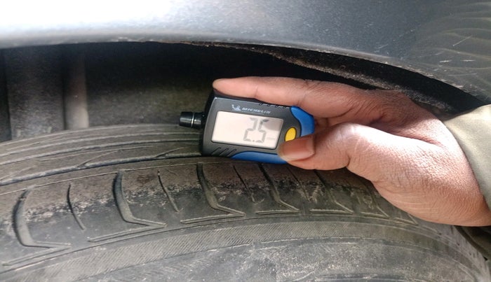 2019 Ford Ecosport AMBIENTE 1.5L DIESEL, Diesel, Manual, 1,32,494 km, tyre