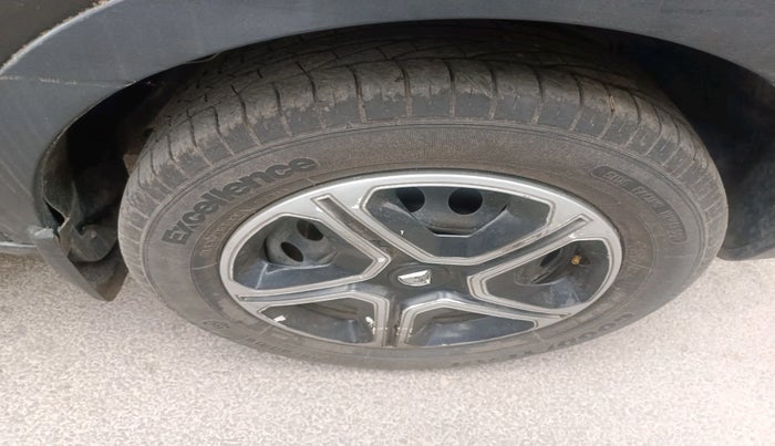 2018 Tata NEXON KRAZ MT PETROL, Petrol, Manual, 68,997 km, tyre