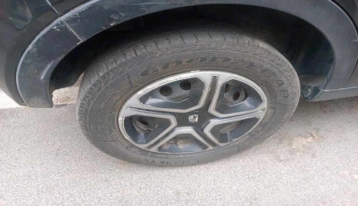 2018 Tata NEXON KRAZ MT PETROL, Petrol, Manual, 68,997 km, tyre