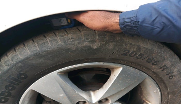 2014 Hyundai New Elantra 1.8 SX AT VTVT, Petrol, Automatic, 85,115 km, tyre