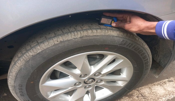 2018 Toyota Innova Crysta 2.7 GX AT 7 STR, Petrol, Automatic, 1,28,625 km, tyre