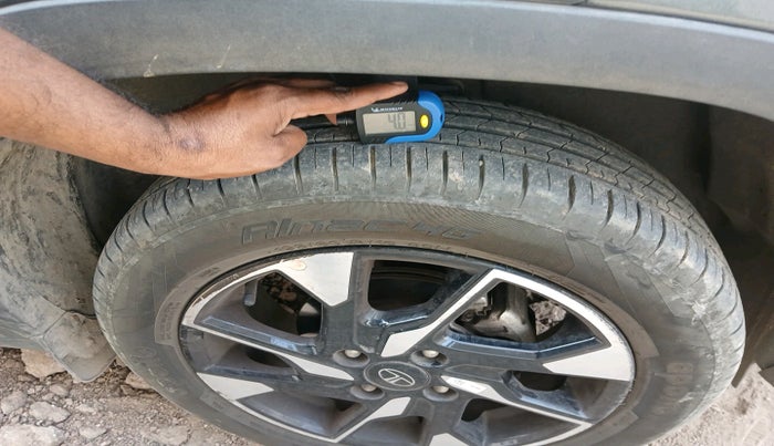 2024 Tata PUNCH Creative Plus AMT, Petrol, Automatic, 12,134 km, tyre