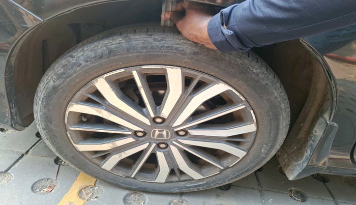 2017 Honda City 1.5L I-VTEC VX CVT, Petrol, Automatic, 30,191 km, tyre