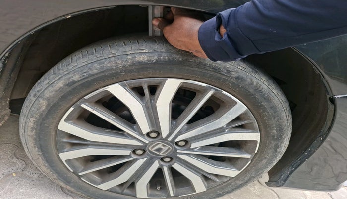 2017 Honda City 1.5L I-VTEC VX CVT, Petrol, Automatic, 30,191 km, tyre