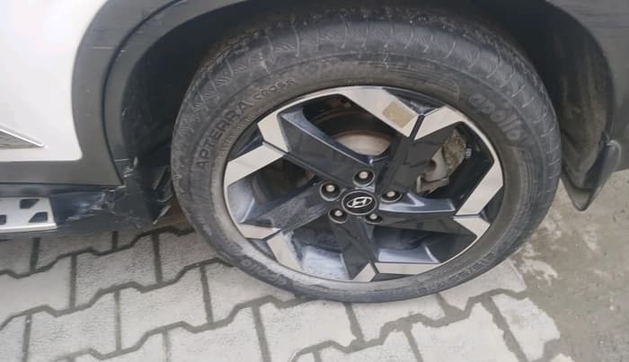 2021 Hyundai ALCAZAR 2.0 SIGNATURE (O) AT 6STR, Petrol, Automatic, 31,324 km, tyre