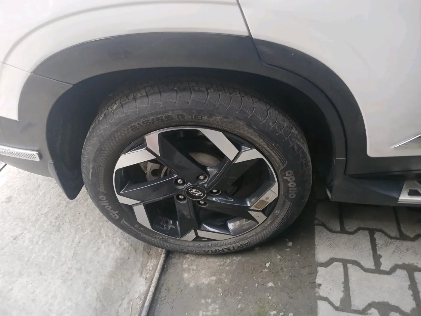 2021 Hyundai ALCAZAR 2.0 SIGNATURE (O) AT 6STR, Petrol, Automatic, 31,324 km, tyre
