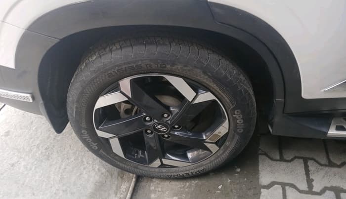 2021 Hyundai ALCAZAR 2.0 SIGNATURE (O) AT 6STR, Petrol, Automatic, 31,324 km, tyre