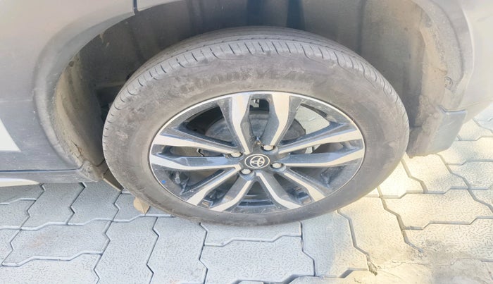 2024 Toyota Urban Cruiser Taisor V 1.0 Petrol MT, Petrol, Manual, 24,222 km, tyre