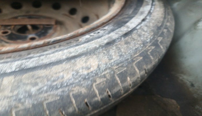 2013 Hyundai Verna FLUIDIC 1.6 CRDI EX, Diesel, Manual, 85,215 km, tyre