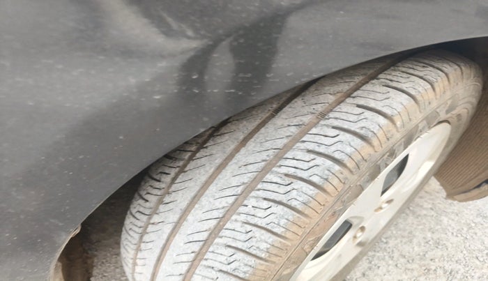 2013 Hyundai Verna FLUIDIC 1.6 CRDI EX, Diesel, Manual, 85,215 km, tyre