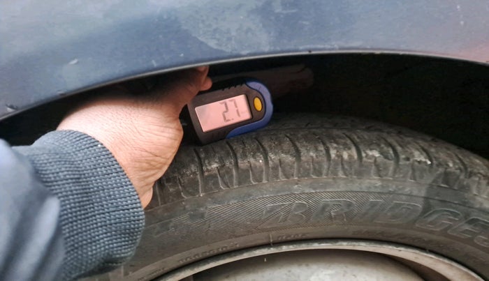 2012 Hyundai Santro Xing GLS, Petrol, Manual, 1,05,957 km, tyre