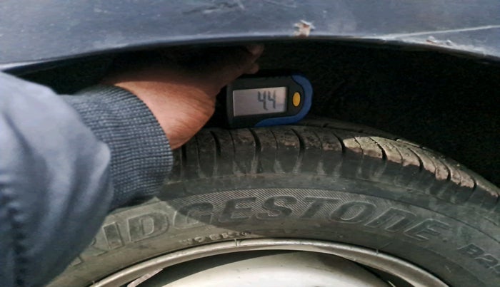 2012 Hyundai Santro Xing GLS, Petrol, Manual, 1,05,957 km, tyre