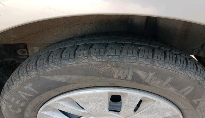 2011 Maruti Ritz VXI, Petrol, Manual, 65,037 km, tyre