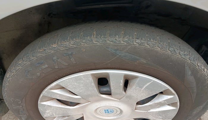 2011 Maruti Ritz VXI, Petrol, Manual, 65,037 km, tyre