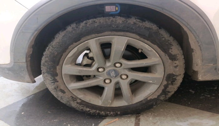 2021 Ford FREESTYLE TITANIUM 1.2 PETROL, Petrol, Manual, 61,322 km, tyre