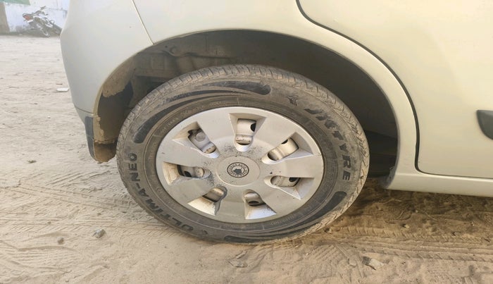 2012 Maruti Wagon R 1.0 LXI, Petrol, Manual, 30,982 km, tyre