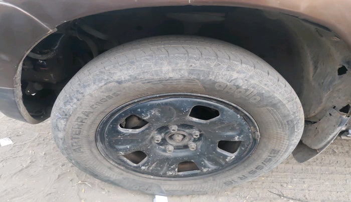 2012 Renault Duster 85 PS RXL DIESEL, Diesel, Manual, 1,46,698 km, tyre