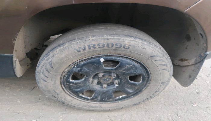 2012 Renault Duster 85 PS RXL DIESEL, Diesel, Manual, 1,46,698 km, tyre