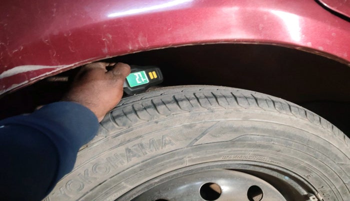 2011 Maruti Ritz VXI, Petrol, Manual, 1,10,810 km, tyre