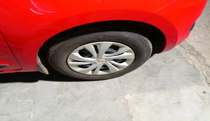 2021 Maruti Swift VXI, Petrol, Manual, 61,910 km, tyre