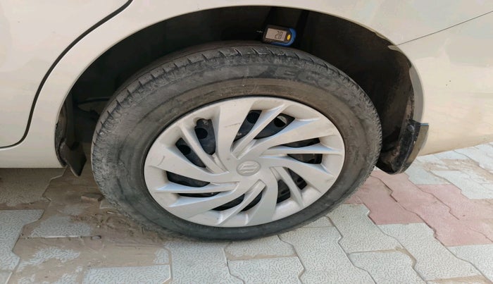 2020 Maruti Ertiga VXI SHVS, Petrol, Manual, 61,792 km, tyre