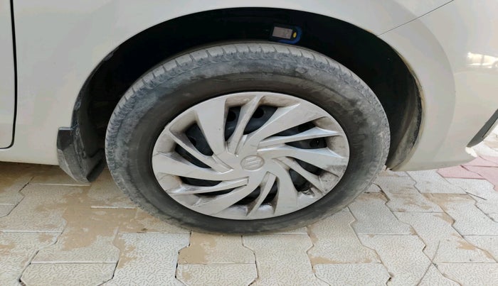 2020 Maruti Ertiga VXI SHVS, Petrol, Manual, 61,792 km, tyre