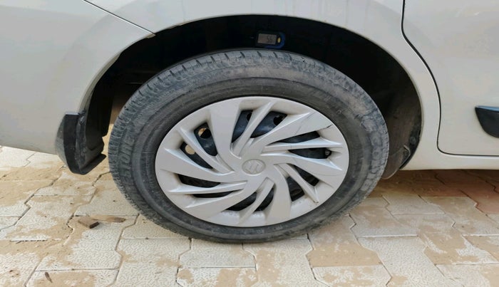 2020 Maruti Ertiga VXI SHVS, Petrol, Manual, 61,792 km, tyre