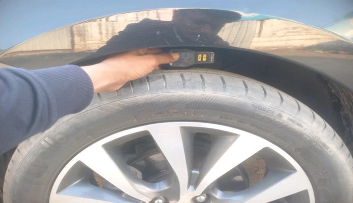 2017 Hyundai Verna 1.6 CRDI SX, Diesel, Manual, 1,36,105 km, tyre