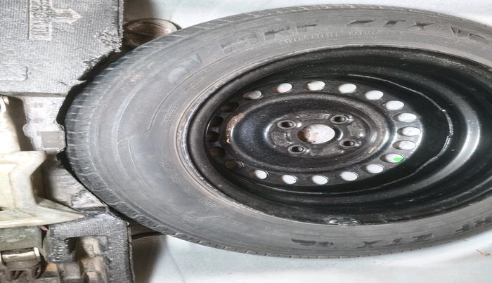 2014 Honda Amaze 1.5L I-DTEC S, Diesel, Manual, 1,32,105 km, tyre