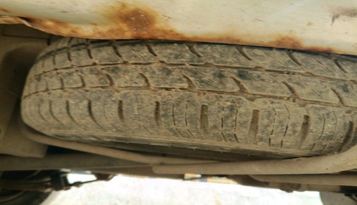 2017 Maruti OMNI E 8 STR, Petrol, Manual, 1,27,234 km, tyre