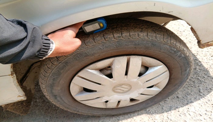 2017 Maruti OMNI E 8 STR, Petrol, Manual, 1,27,234 km, tyre