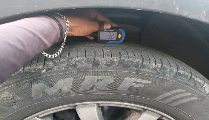 2018 Mahindra XUV500 W7, Diesel, Manual, 66,846 km, tyre