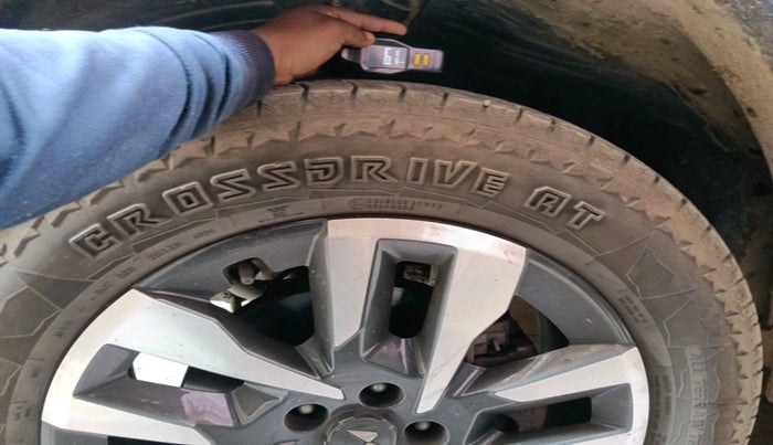 2024 Mahindra Thar Roxx  AX7 L Diesel MT 2WD, Diesel, Manual, 15,008 km, tyre