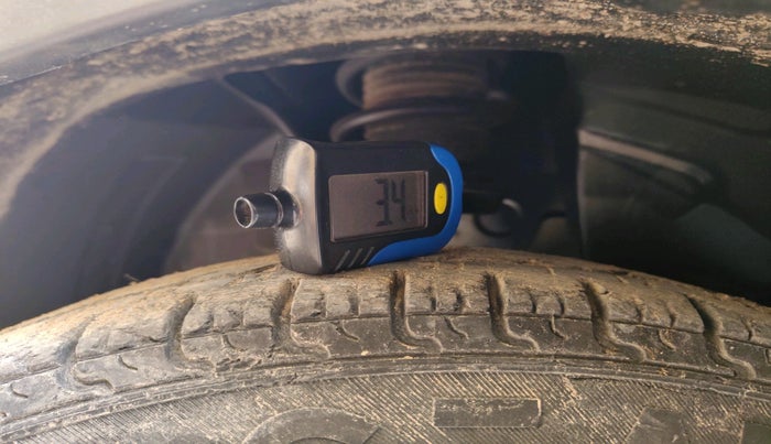 2019 Renault Kwid CLIMBER 1.0 AMT, Petrol, Automatic, 42,130 km, tyre