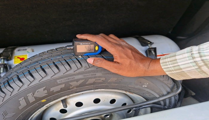 2021 Maruti New Wagon-R LXI CNG 1.0, Petrol, Manual, 1,03,393 km, tyre