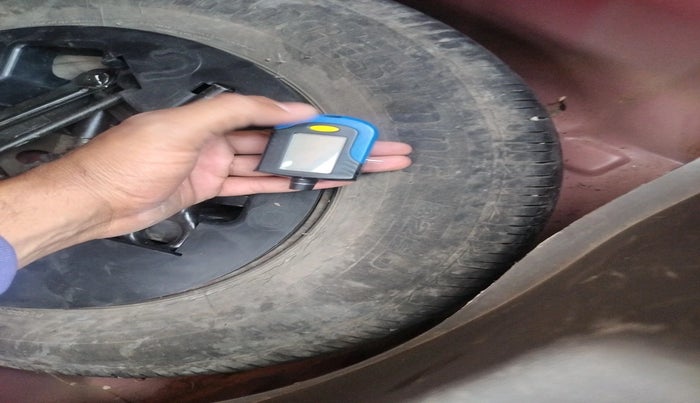 2011 Hyundai i10 ASTA 1.2, Petrol, Manual, 51,867 km, tyre