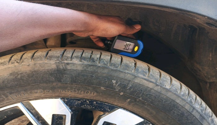 2021 Renault Kiger RXZ AMT, Petrol, Automatic, 55,718 km, tyre