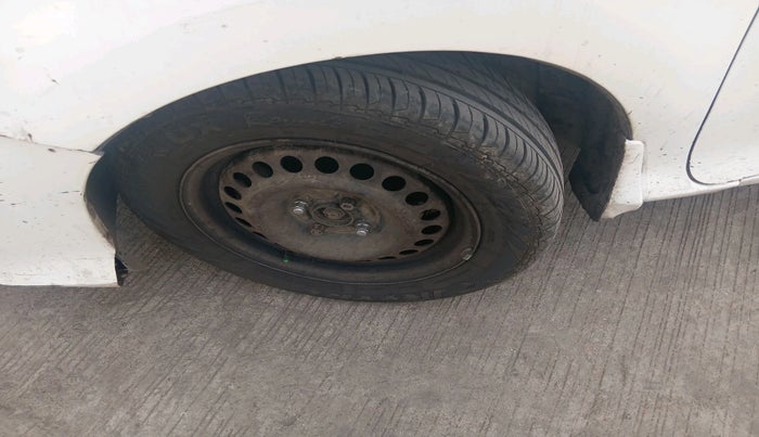 2015 Honda City 1.5L I-DTEC SV, Diesel, Manual, 1,56,844 km, tyre