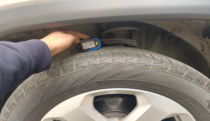 2017 Jeep Compass LIMITED 1.4 PETROL AT, Petrol, Automatic, 1,07,202 km, tyre