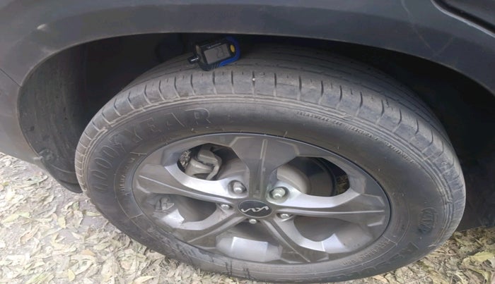 2022 KIA SELTOS HTK PLUS 1.5, Petrol, Manual, 49,409 km, tyre