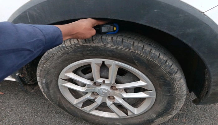 2019 Renault TRIBER RXL MT, Petrol, Manual, 41,317 km, tyre