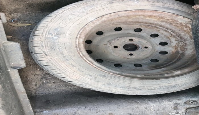 2012 Hyundai Accent GLE, Petrol, Manual, 83,986 km, tyre