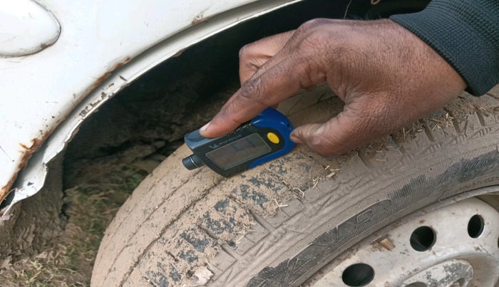 2012 Hyundai Accent GLE, Petrol, Manual, 83,986 km, tyre