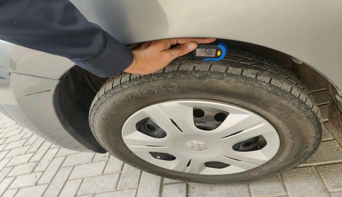 2012 Maruti Wagon R 1.0 VXI, Petrol, Manual, 77,503 km, tyre