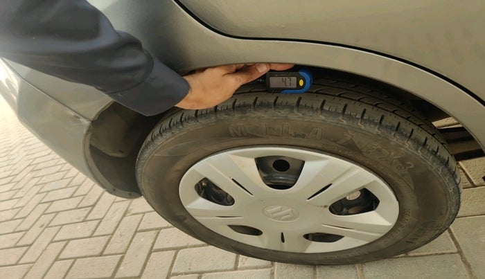 2012 Maruti Wagon R 1.0 VXI, Petrol, Manual, 77,503 km, tyre